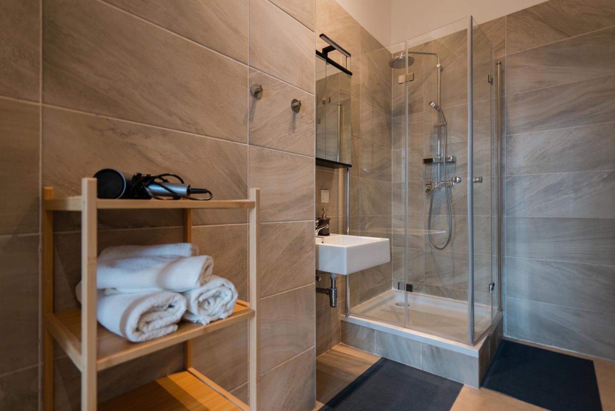 New Favoriten - Serviced Apartments Wina Bagian luar foto